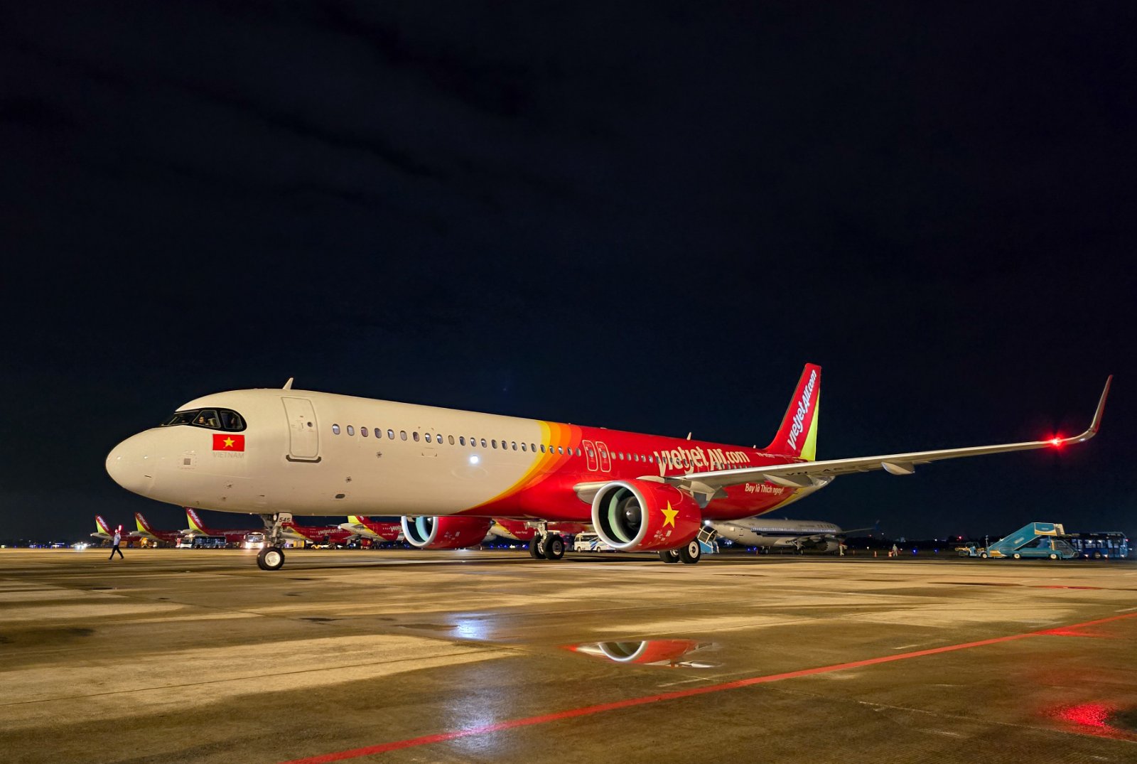 P1 Vietjet's 111th Aircraft Arrives In Ho Chi Minh City
