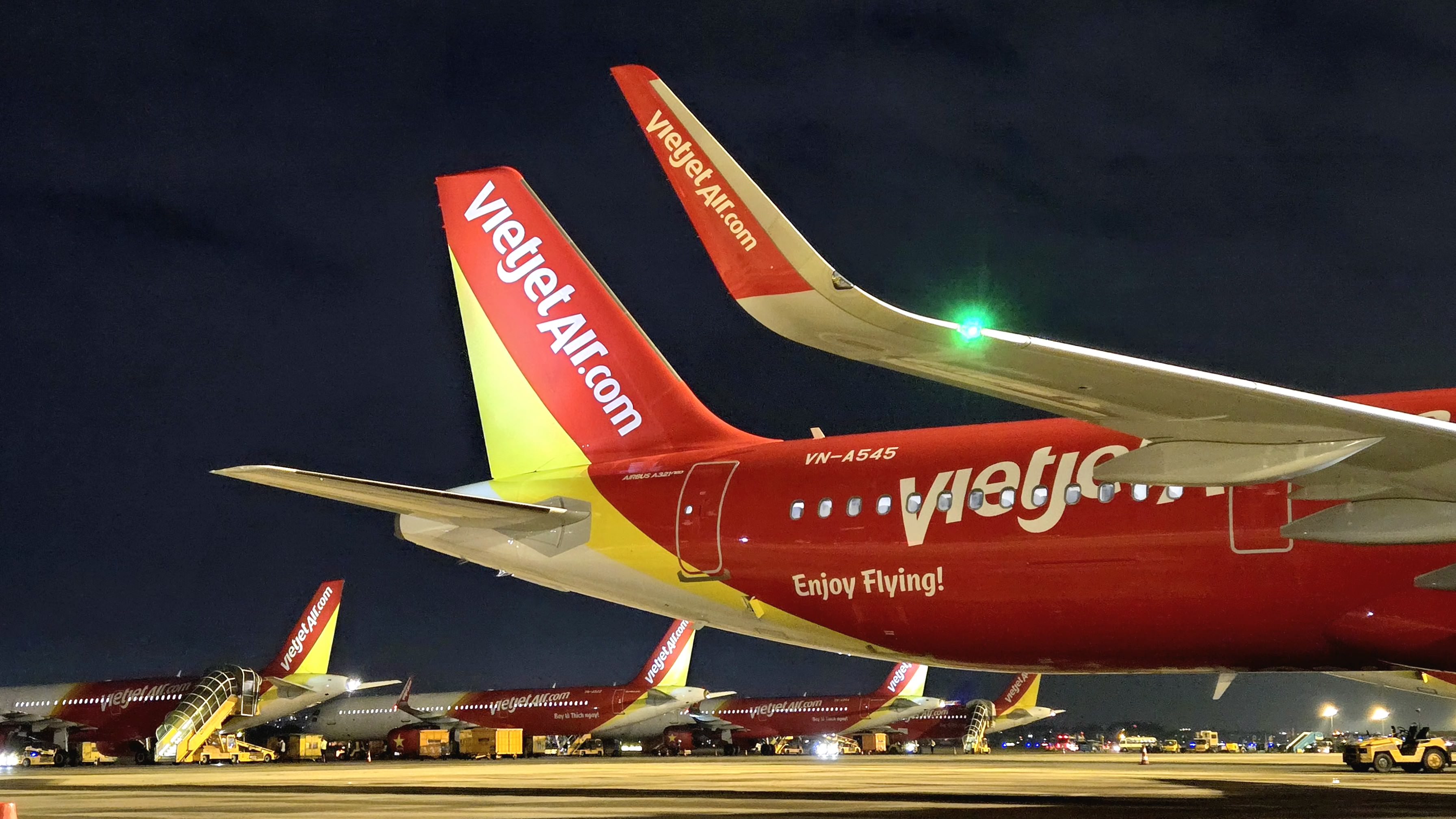 P2 Vietjet's 111th Aircraft Arrives In Ho Chi Minh City