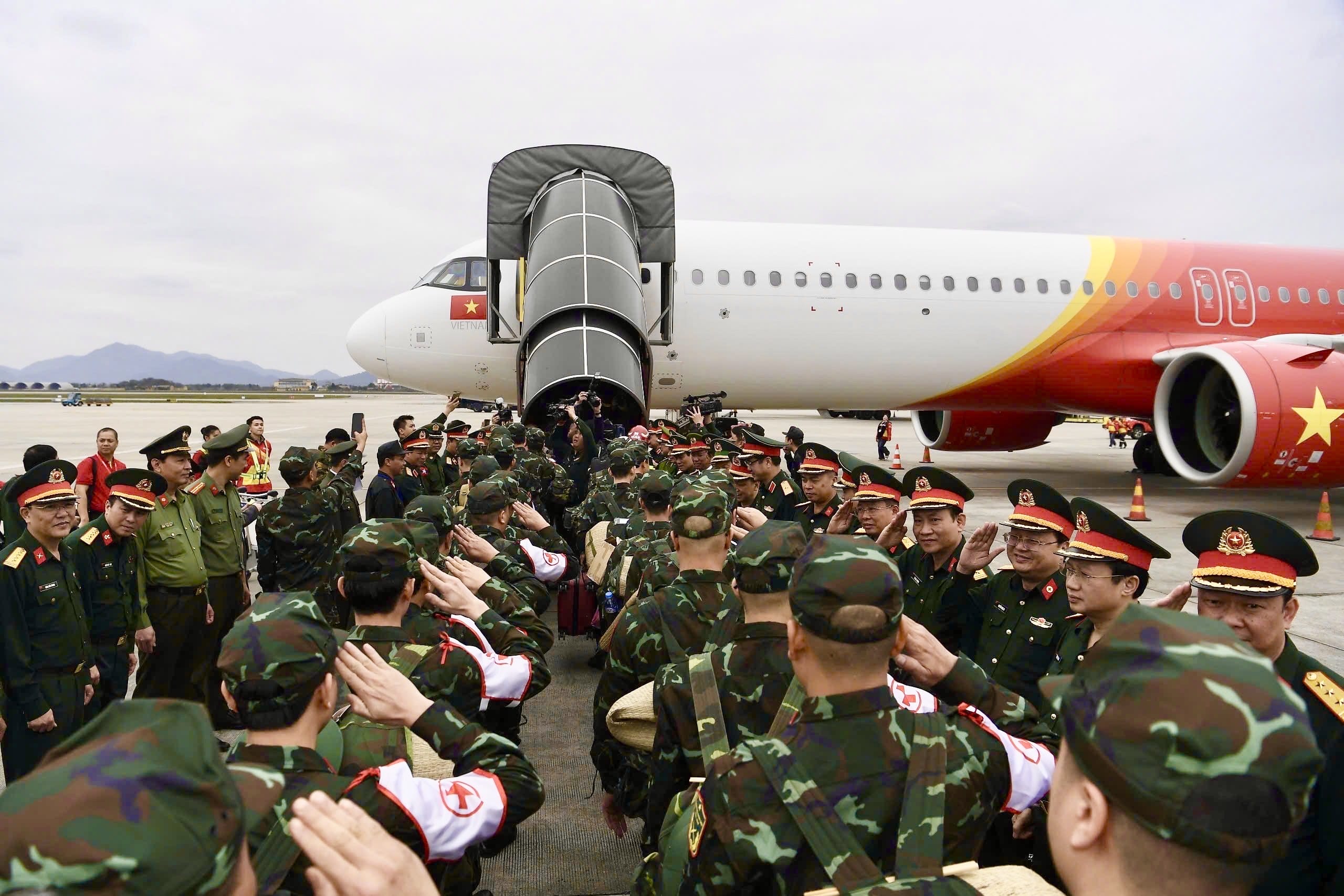 Rescue_forces_of_the_Vietnamese_Ministry_of_Public_Security_and