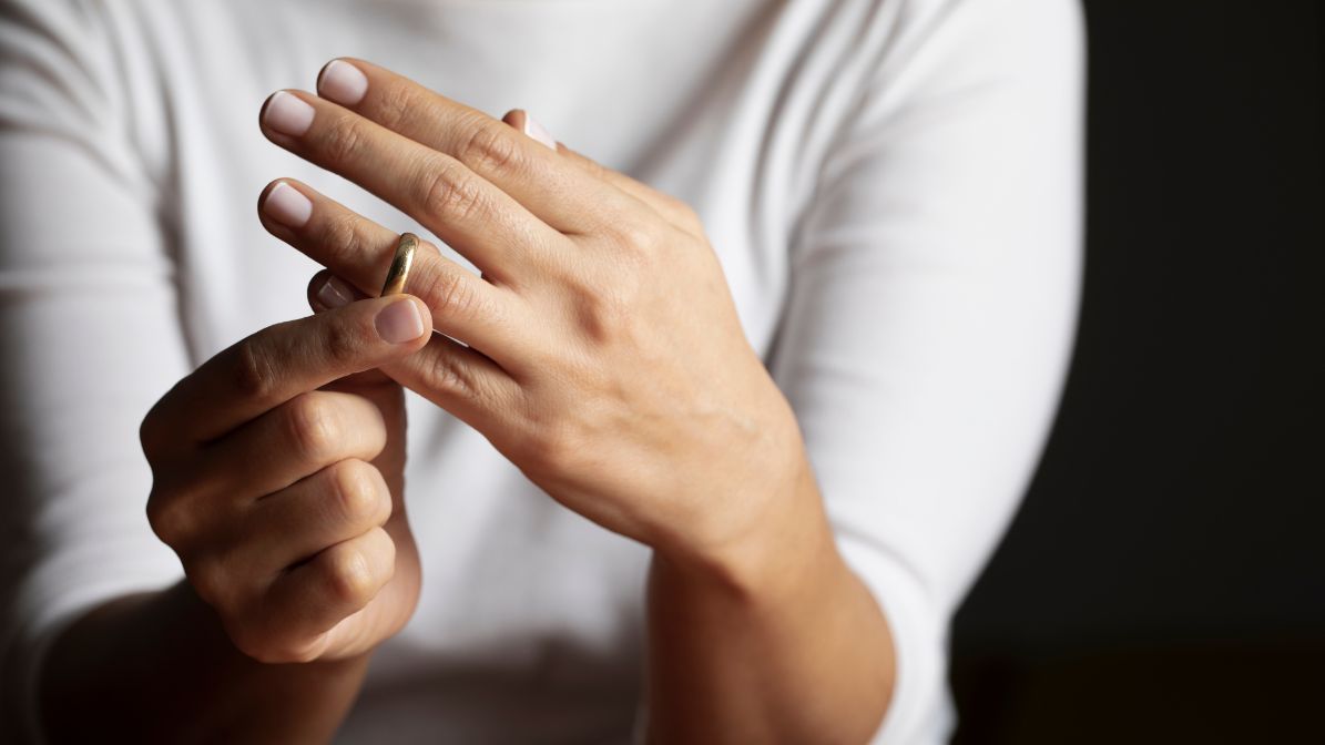 Can You Divorce Without Property Settlement 1