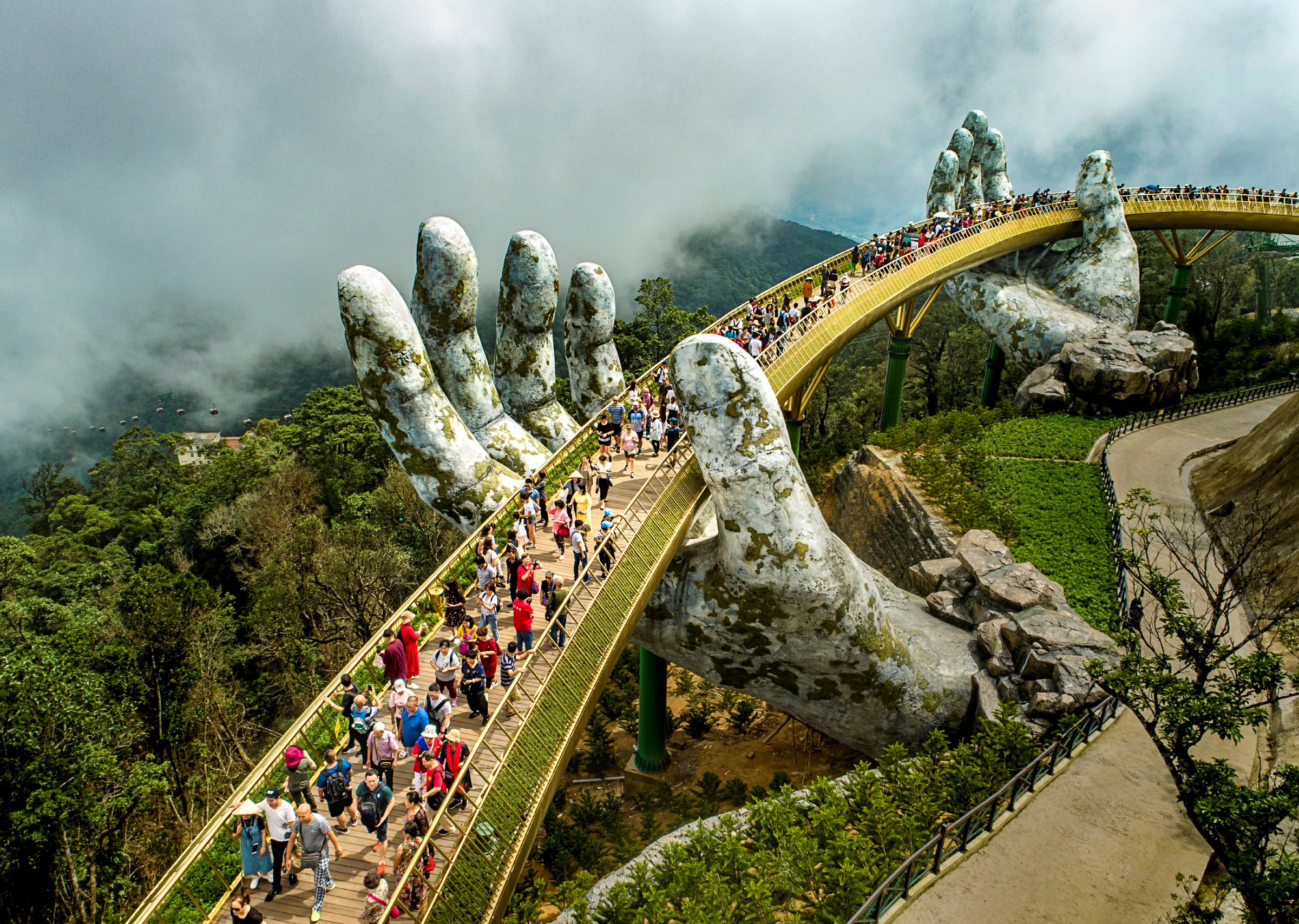 Da Nang Golden Bridge
